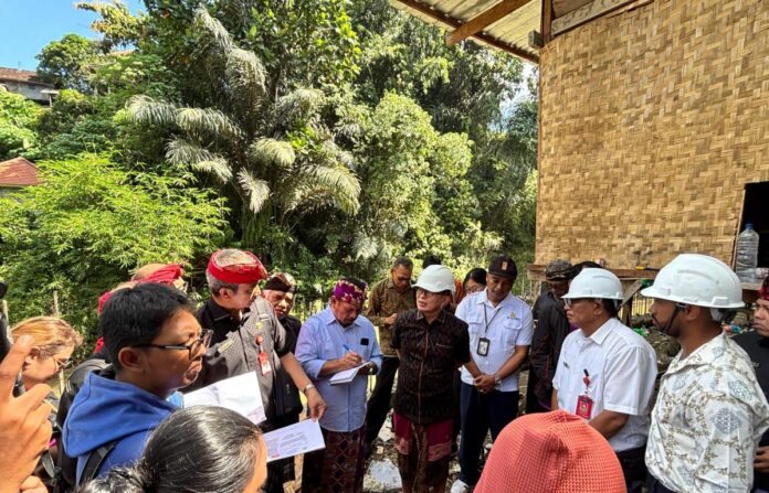 Pansus TRAP DPRD Bali bersama Pemkab Tabanan melakukan sidak proyek Hotel Amazon Junggle Vila by Coco di Desa Cepaka, Kediri, Tabanan