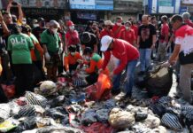 Pemkab Tabanan Bergerak Cepat Atasi Sampah Meluber, Ratusan ASN Turun Bersih-Bersih Kota Ratusan ASN Pemkab Tabanan membersihkan tumpukan sampah di kawasan Kota Tabanan dalam aksi Resik Sampah Ngayah Ring Pertiwi.