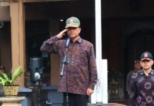 Sekda Bali Minta Satpol PP Kedepankan Pendekatan Humanis Sekda Bali Dewa Made Indra memimpin Upacara HUT ke-76 Satpol PP dan HUT ke-64 Satlinmas di Denpasar.