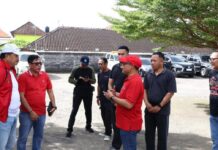 Wabup Dirga Tinjau Pengelolaan Sampah di RS Tabanan Wabup Tabanan I Made Dirga meninjau pengelolaan sampah di RS Tabanan