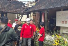 Bangunan SDN 3 Sembung Gede Roboh, Wabup Dirga Langsung Turun dan Pemkab Tabanan Kebut Penanganan Wakil Bupati Tabanan I Made Dirga meninjau bangunan roboh di SD Negeri 3 Sembung Gede Kecamatan Kerambitan