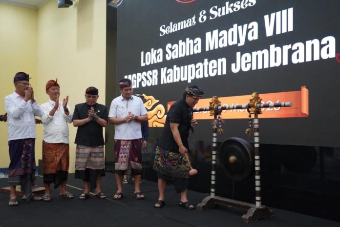 Wakil Gubernur Bali I Nyoman Giri Prasta membuka Loka Sabha Madya VIII MGPSSR Kabupaten Jembrana