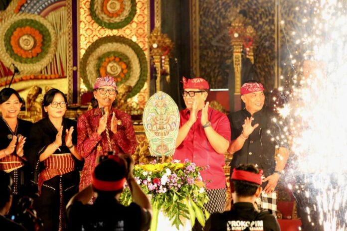 Bupati I Komang Gede Sanjaya membuka Pesta Kesenian Bali PKB XLVIII Tingkat Kabupaten Tabanan Tahun 2026 di Panggung Terbuka Garuda Wisnu Singasana Tabanan.