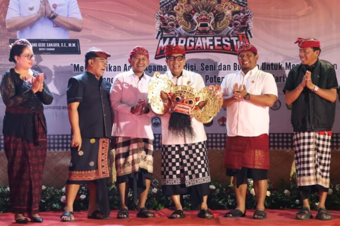 Bupati Tabanan I Komang Gede Sanjaya membuka Marga Festival II Tahun 2026 di Taman Pujaan Bangsa Margarana dengan prosesi nepak punggelan Barong Ket