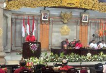 Bupati Sanjaya Tegaskan Sinergi DPRD-Eksekutif Perkuat 4 Ranperda Strategis Bupati Tabanan I Komang Gede Sanjaya menyampaikan jawaban atas pemandangan umum fraksi DPRD dalam Rapat Paripurna DPRD Tabanan Tahun 2026.