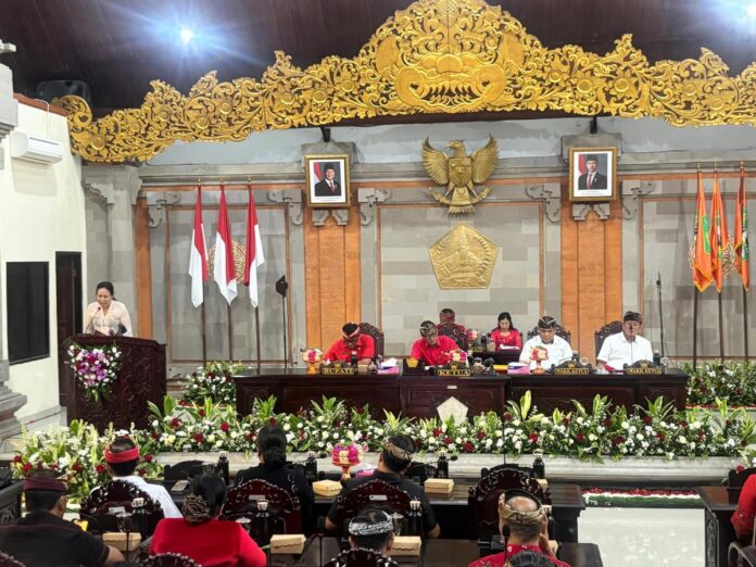 Fraksi Gerindra DPRD Tabanan menyampaikan pemandangan umum terhadap empat Ranperda strategis dalam Rapat Paripurna Ke-4 Masa Persidangan II Tahun Sidang 2026.