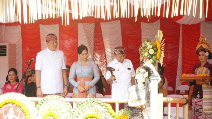 Gubernur Bali Wayan Koster melepas Peed Aya sebagai pembukaan Pesta Kesenian Bali XLVIII Tahun 2026 di Monumen Bajra Sandhi Denpasar.