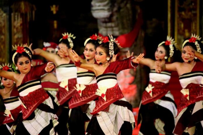 Penampilan Gong Kebyar Anak-anak Duta Kabupaten Tabanan dari Sanggar Seni Iswara Murthi