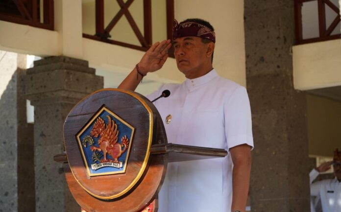 Wakil Bupati Buleleng Gede Supriatna memimpin Upacara Hari Lahir Pancasila 2026 di Taman I Gusti Ngurah Rai Singaraja, Buleleng.
