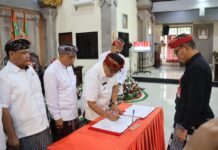 Empat Ranperda Strategis Disahkan, Tabanan Siapkan Arah Pembangunan 2046 Bupati Tabanan I Komang Gede Sanjaya menghadiri Rapat Paripurna DPRD Kabupaten Tabanan yang menyetujui empat Ranperda strategis untuk pembangunan daerah hingga tahun 2046.