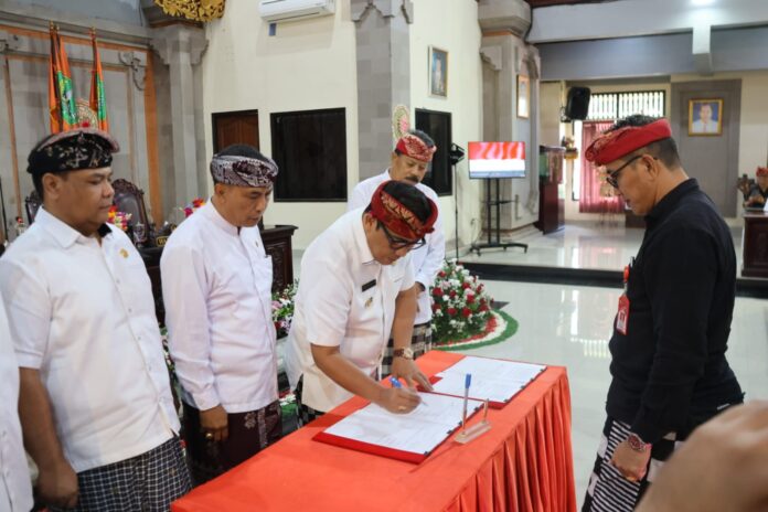 Bupati Tabanan I Komang Gede Sanjaya menghadiri Rapat Paripurna DPRD Kabupaten Tabanan yang menyetujui empat Ranperda strategis untuk pembangunan daerah hingga tahun 2046.