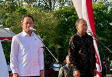 Apel Siaga Pilah Sampah Bali, Koster Ajak Tuntaskan Sampah dari Sumber Gubernur Bali Wayan Koster bersama Wakil Menteri Koordinator Bidang Pangan Hanif Faisol Nurofiq memimpin Apel Siaga Pilah Sampah di Lapangan Puputan Margarana Renon