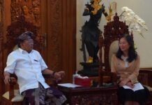 Gubernur Koster Diundang Jadi Pembicara Nusa Dua Forum 2026, Perkuat Posisi Bali sebagai Pusat Investasi Global Gubernur Bali Wayan Koster menerima audiensi Publisher dan Chief Executive South China Morning Post Tammy Tam di Jayasabha, Denpasar, terkait undangan sebagai pembicara pada Nusa Dua Forum 2026