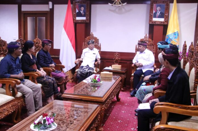 Gubernur Bali Wayan Koster menerima jajaran Ombudsman RI dan Ombudsman RI Perwakilan Bali di Kantor Gubernur Bali untuk memperkuat sinergi dalam meningkatkan kualitas pelayanan publik