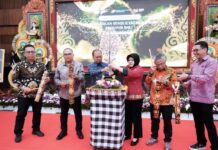 Koster Dukung Sensus Ekonomi 2026, Instruksikan Pembangunan Bali Berbasis Data Akurat Gubernur Bali Wayan Koster menghadiri Penguatan Komitmen Bersama Sensus Ekonomi 2026 Provinsi Bali di Gedung Wiswa Sabha Utama Denpasar
