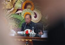 Kunjungan Wisatawan Bali Tembus 16,3 Juta, Koster Peringatkan Ancaman Kemacetan dan Krisis Lingkungan Gubernur Bali Wayan Koster memaparkan capaian pariwisata Bali 2025 dan tantangan kemacetan serta infrastruktur.