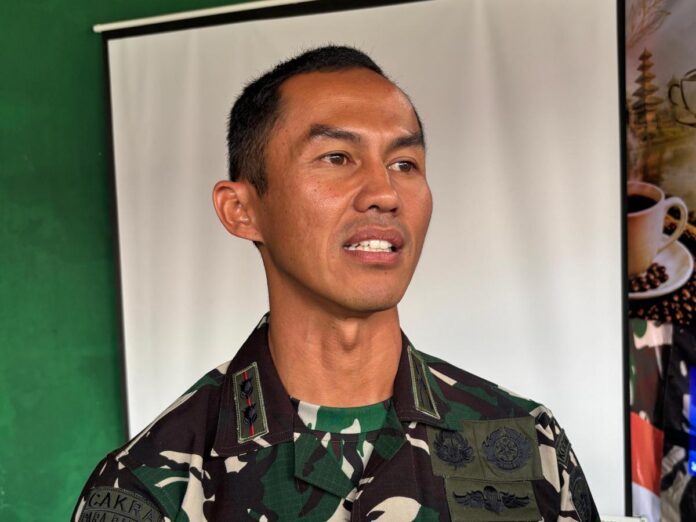 Komandan Kodim 1619/Tabanan Letkol Inf Muhamad Arifianto menjelaskan percepatan pembangunan Koperasi Desa Merah Putih di Kabupaten Tabanan.
