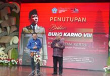 Bulan Bung Karno VIII 2026 Ditutup, Bali Luncurkan Tema Baru 2027 Sekda Bali Dewa Made Indra mewakili Gubernur Wayan Koster menutup Bulan Bung Karno VIII Tahun 2026 di Gedung Ksirarnawa, Denpasar, sekaligus meluncurkan tema Bulan Bung Karno Tahun 2027