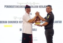 Sekda Dewa Indra Dukung Program Kejati Bali, Anak Telantar Dipastikan Miliki Dokumen Kependudukan Sekda Provinsi Bali Dewa Made Indra menghadiri penandatanganan PKS pemenuhan dokumen kependudukan bagi anak telantar di Kejati Bali