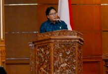 Wagub Bali Giri Prasta Tegaskan APBD 2025 untuk Kesejahteraan Krama Bali, Apresiasi Masukan DPRD Wakil Gubernur Bali I Nyoman Giri Prasta menyampaikan tanggapan terhadap pandangan umum fraksi DPRD pada Sidang Paripurna DPRD Provinsi Bali