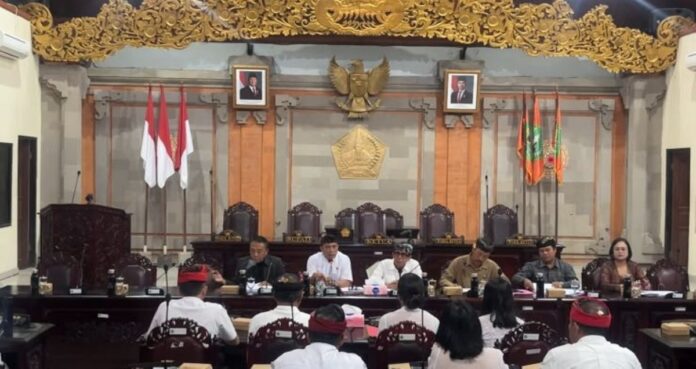 Bapemperda DPRD Tabanan membahas usulan Ranperda 2026