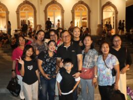 Malam Kelima Buleleng Festival 2026 Makin Meriah, Bupati Sutjidra Larut Bersama Ribuan Penonton Bupati Buleleng I Nyoman Sutjidra menikmati kemeriahan malam kelima Buleleng Festival 2026 bersama masyarakat
