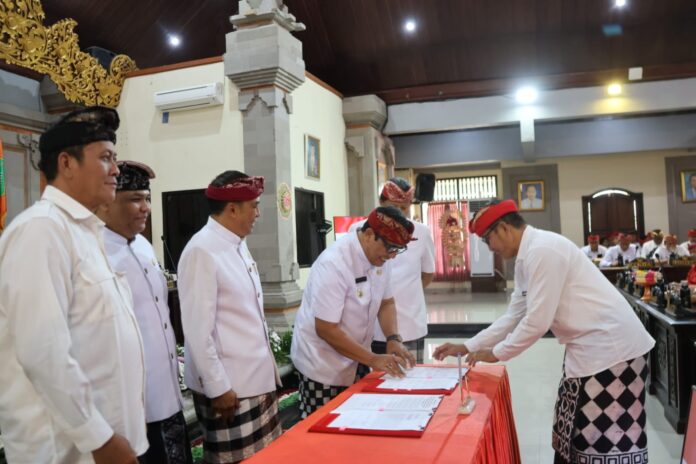 Bupati Tabanan I Komang Gede Sanjaya bersama jajaran DPRD Tabanan dalam kesepakatan KUA-PPAS APBD Tahun Anggaran 2027