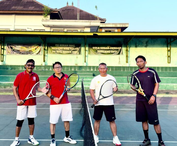 Fun Match Tennis Kemerdekaan HUT RI ke-81 di Lapangan Tenis Sathya Buana Gianyar