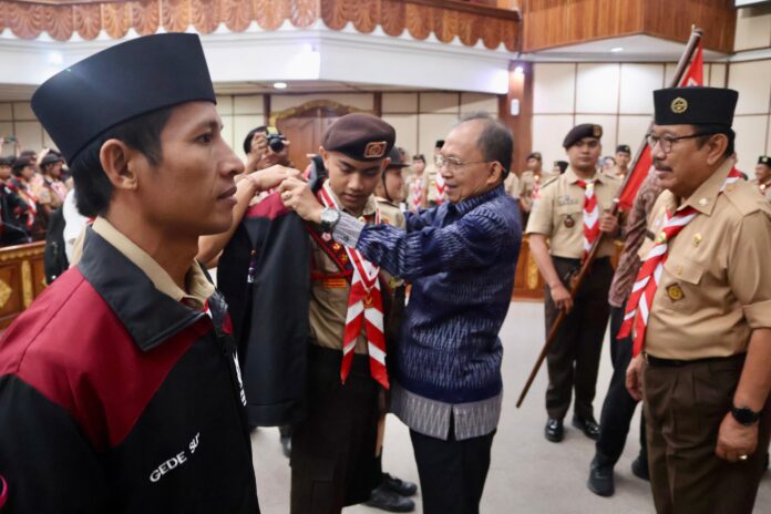 Gubernur Bali Wayan Koster melepas 352 anggota Kontingen Pramuka Bali menuju Jambore Nasional XII di Cibubur dengan membawa misi pelestarian lingkungan dan penguatan karakter generasi muda.