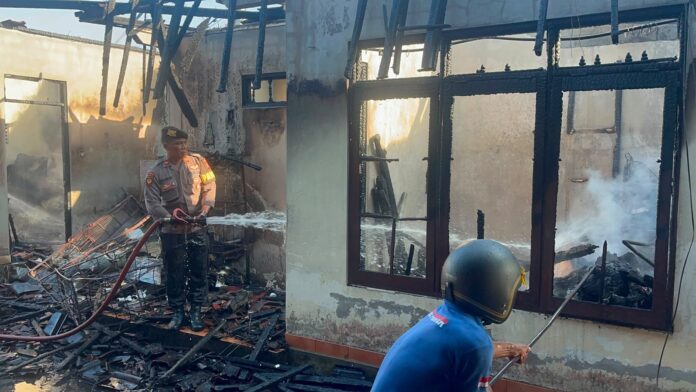 Kebakaran di Banjar Gubug Belodan Tabanan menghanguskan dapur dan gudang