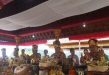 MGPSSR Tabanan Gelar Upacara Nyineb di Karang Pandan, Tutup Rangkaian Karya Agung MGPSSR Tabanan mengikuti Upacara Nyineb di Karang Pandan Solo