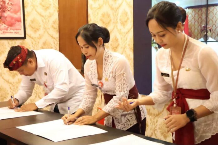 Pelantikan pejabat Pemkab Tabanan tiga kepala dinas dan camat baru