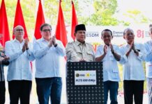 Prabowo Launching PLTS 100 GWp di Gilimanuk, Bali Bersiap Masuki Era Energi Bersih Presiden Prabowo Subianto didampingi Gubernur Bali Wayan Koster luncurkan Site PLTS 100 GWp di Gilimanuk, Jembrana, Bali.