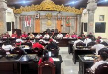 KUA-PPAS Tabanan 2027 Fokus Tingkatkan PAD di Tengah Turunnya Pendapatan Rapat kerja TAPD dan Badan Anggaran DPRD Kabupaten Tabanan membahas Rancangan KUA-PPAS Tahun Anggaran 2027 di ruang sidang DPRD Tabanan