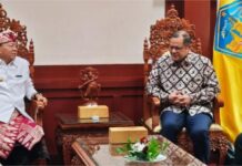 Koster Perkuat Kerja Sama Bali-Eropa untuk Tarik Investasi Wayan Koster bertemu jajaran Kementerian Luar Negeri membahas investasi asing dan kerja sama Bali dengan Eropa.