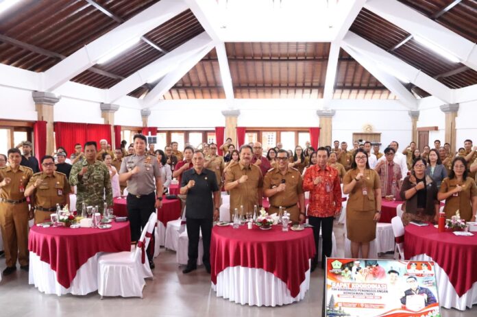 Bupati Tabanan membahas penanggulangan kemiskinan dalam Rakor TKPK Tabanan