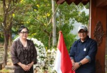 Bupati Tabanan Ziarah ke Makam Guruh Soekarnoputra, Kenang Jejak Besar Seni Budaya Indonesia Bupati Tabanan I Komang Gede Sanjaya dan Ny. Rai Wahyuni Sanjaya ziarah ke makam Guruh Soekarnoputra di TPU Karet Bivak Jakarta