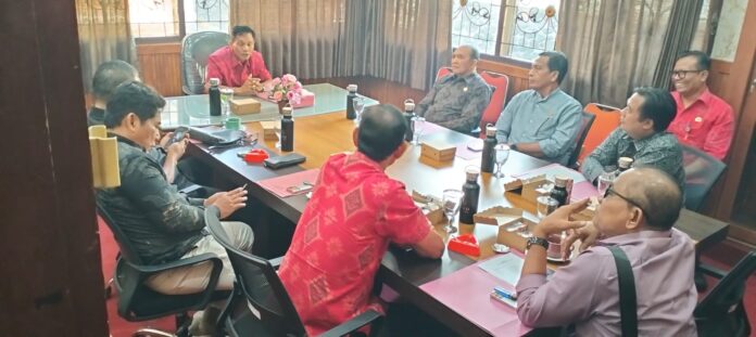 Rapat internal komisi DPRD Tabanan membahas agenda kerja September 2026