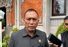 DPRD Tabanan Minta Proposal Bisnis Sebelum Setujui Modal Rp6 Miliar untuk Perumda Ketua DPRD Tabanan I Nyoman Arnawa meminta proposal bisnis sebelum penyertaan modal Perumda Rp6 miliar dibahas.