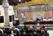 Golkar Setujui 5 Ranperda Tabanan, Minta Regulasi Berdampak Nyata bagi Masyarakat Fraksi Golkar DPRD Tabanan saat menyampaikan pandangan umum terhadap lima Ranperda Tabanan