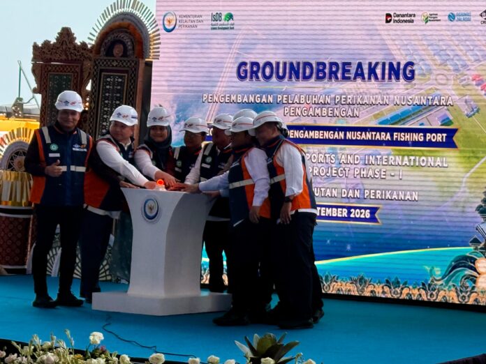 Gubernur Bali Wayan Koster dan Menteri KKP Sakti Wahyu Trenggono saat groundbreaking PPN Pengambengan