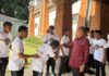 Gubernur Bali Wayan Koster bersama tim Bali United U-13