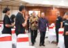 Koster: Digitalisasi dan Keluarga Perkuat Antikorupsi Bali Gubernur Bali Wayan Koster bersama KPK dalam Bimtek Keluarga Berintegritas