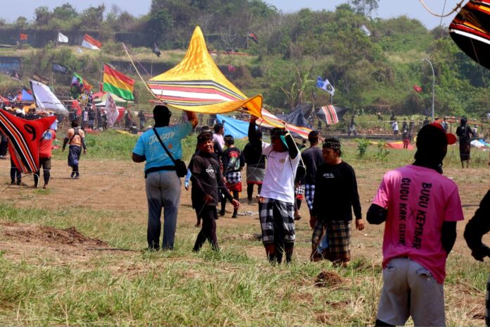 Pelangi Tabanan Kite Festival 2026 di Pantai Batu Tampih Tabanan