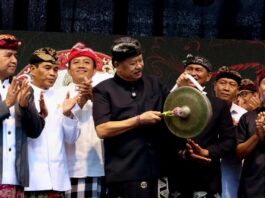 Baturiti Festival 2026 Dibuka, Budaya dan Potensi Daerah Jadi Kekuatan Ekonomi Wakil Bupati Tabanan I Made Dirga membuka Baturiti Festival 2026
