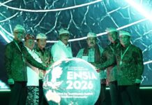 Koster Ungkap Komitmen Bali Jaga Lingkungan, PLTS 1.000 MW hingga Sampah Jadi Sorotan Gubernur Bali Wayan Koster menghadiri puncak ENSIA 2026 di The Westin Resort Nusa Dua Badung