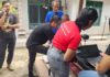 Disdukcapil Tabanan Jemput Bola Layani ODGJ dan Penyandang Disabilitas Pelayanan jemput bola Disdukcapil Tabanan untuk perekaman dan penyerahan dokumen KTP-el bagi warga berkebutuhan khusus.