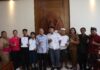 Wayan Koster memberikan bantuan pendidikan kepada siswa kurang mampu di Bali.