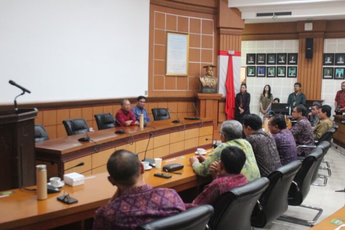Gubernur Bali Wayan Koster menjelaskan tujuan psikotes bagi 40 pejabat Eselon II Pemprov Bali untuk memetakan karakter personal dan meningkatkan kinerja aparatur sipil negara