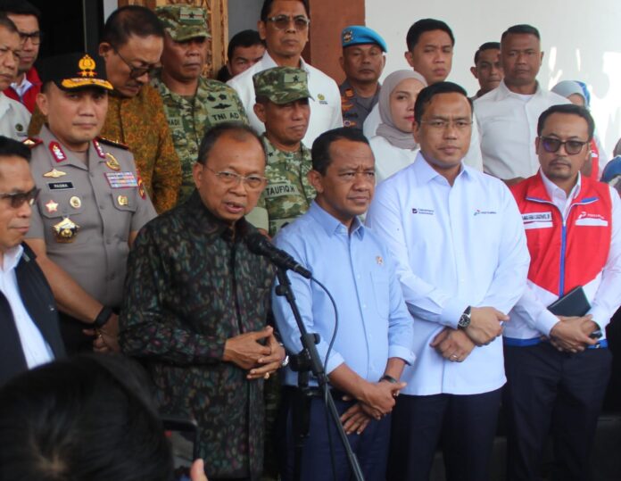 Gubernur Bali Wayan Koster memperpanjang aturan ganjil-genap pengisian BBM di SPBU Bali hingga 23 Oktober 2026 untuk mengurangi antrean dan memperlancar distribusi BBM.